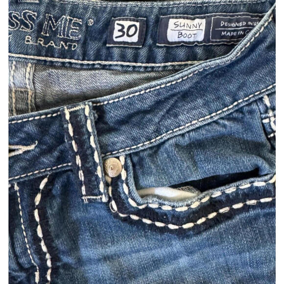 Miss Me Jeans Womens 30 Sunny Boot Blue Medium Wash Distressed Denim Embroidered - Picture 7 of 7